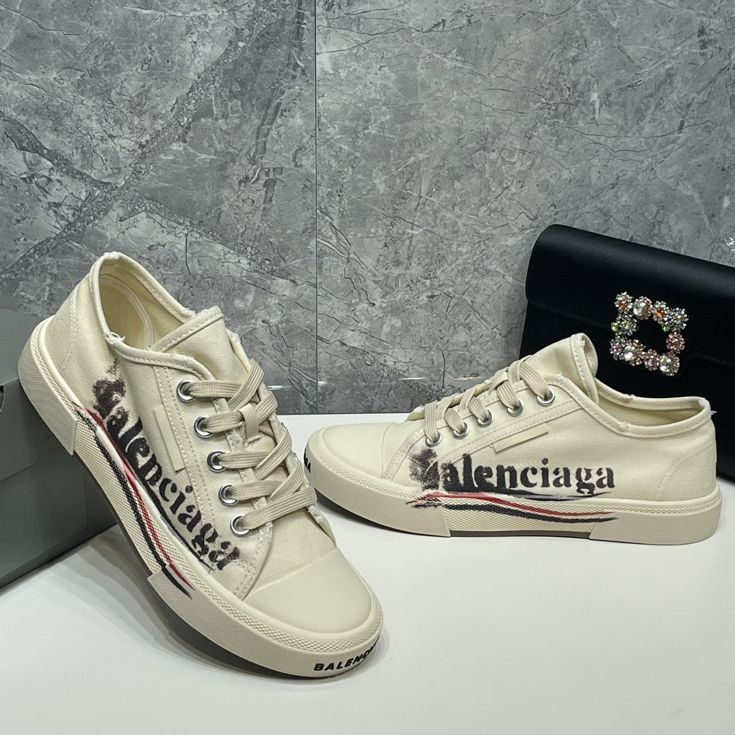 UA Balenciaga Paris Low Top Sneaker