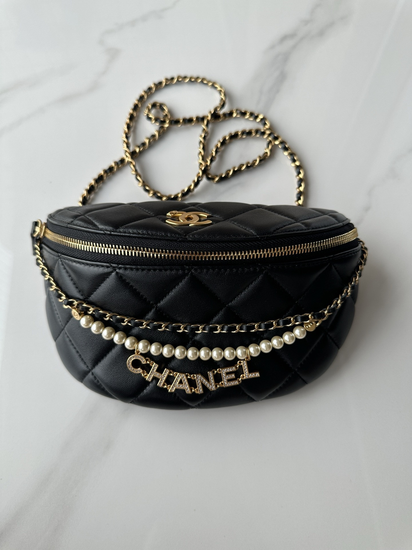 Chanel Waist Bag 17 × 24 × 11 cm