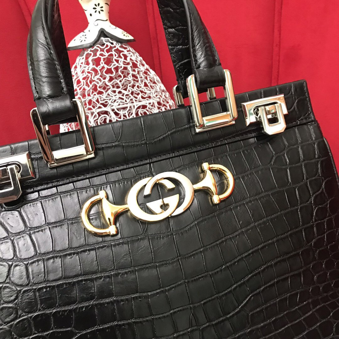 Gucci Zumi leather Medium Top Handle Bag