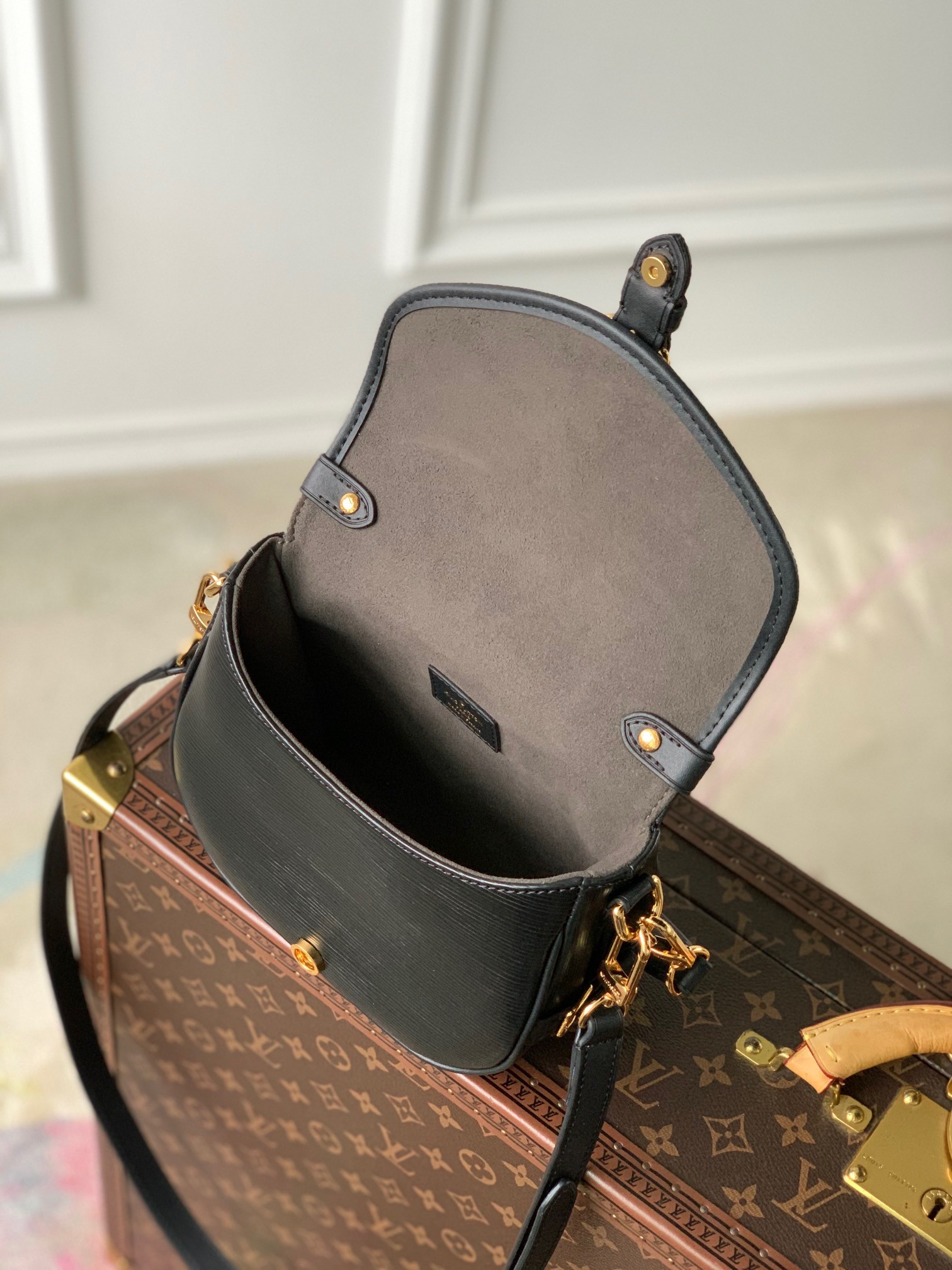 LV Saumur BB M23469