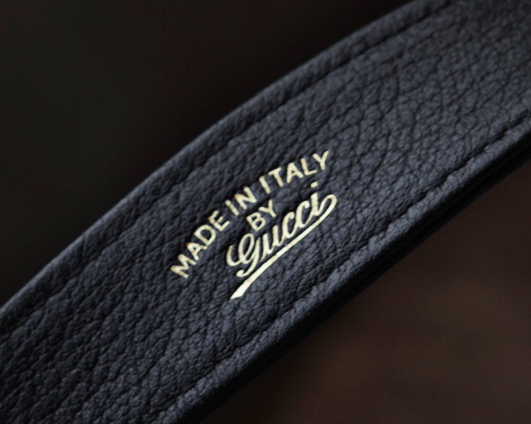 Aphrodite medium shoulder bag