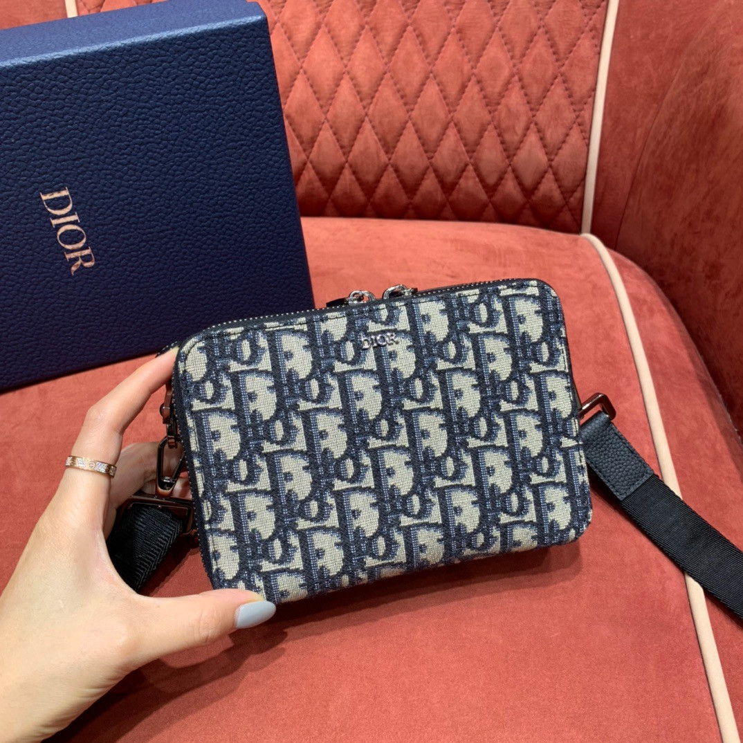 DIOR POUCH WITH SHOULDER STRAP 17cm