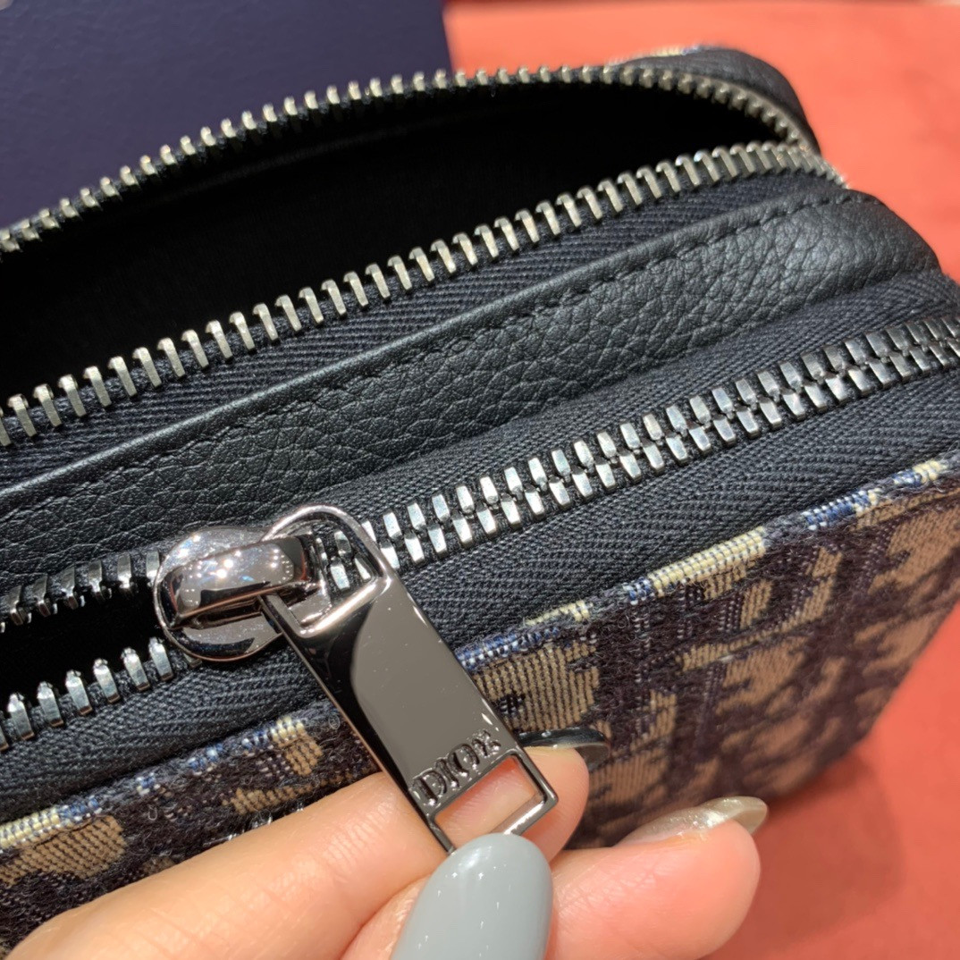 DIOR POUCH WITH SHOULDER STRAP 17cm