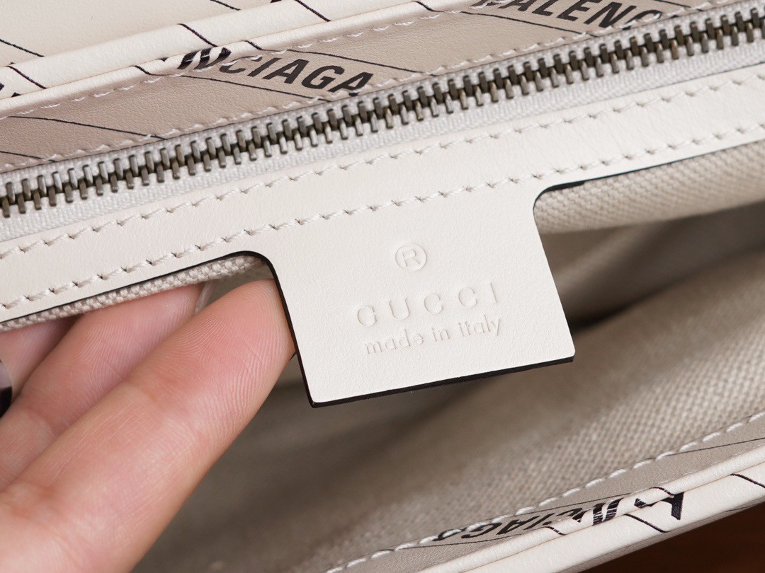 GG MARMONT 26CM GUCCI BALENCIAGA