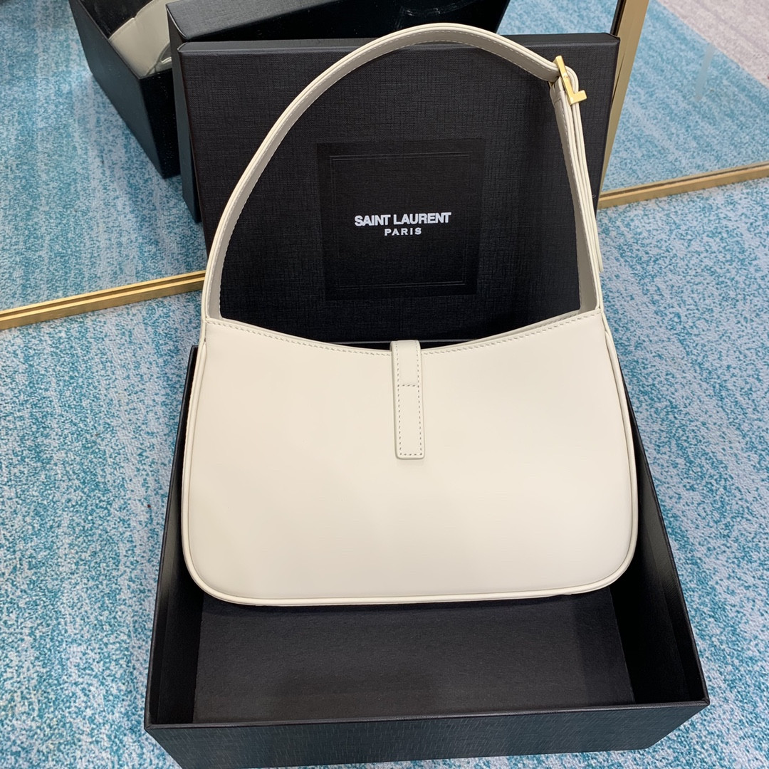 YSL LE 5 À 7 IN SMOOTH LEATHER BLANC VINTAGE 23 X 16 X 6.5 CM