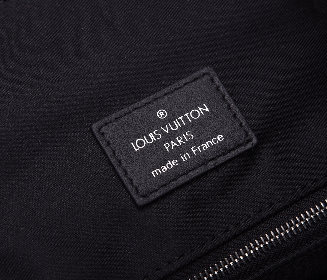 LOUIS VUITTON CHRISTOPHER MM M45419