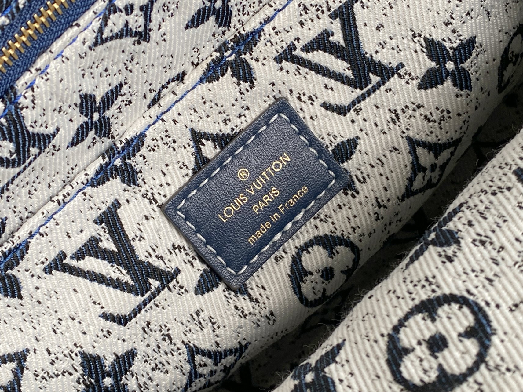 Louis Vuitton OnTheGo MM M59608 35x27x14CM