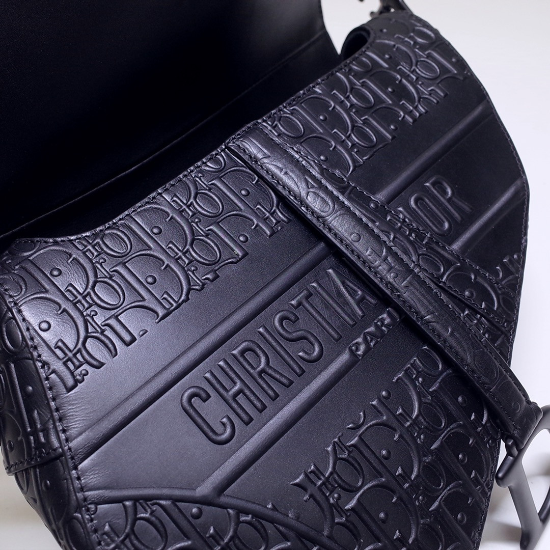 SADDLE BAG WITH STRAP Black Dior Oblique Embossed Calfskin 25.5x20x6.5cm