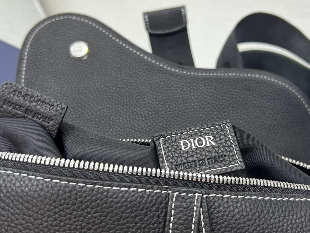 Dior Saddle Bag Black Grained Calfskin 26 x 19 x 4.5 cm