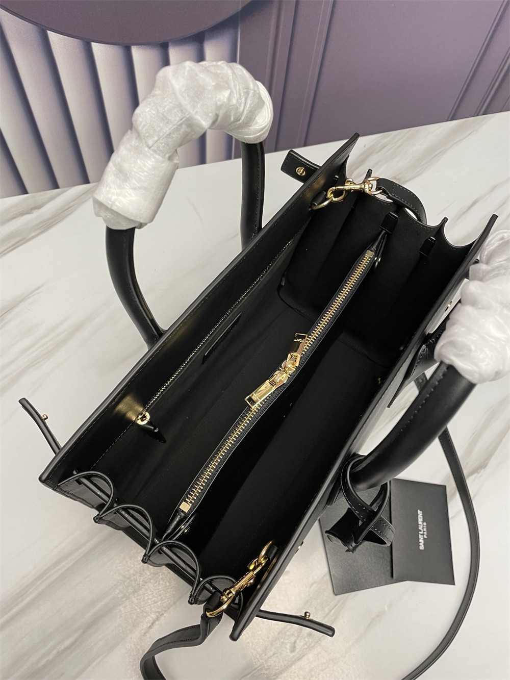 YSL SAC DE JOUR SMALL IN SHINY LEATHER BLACK