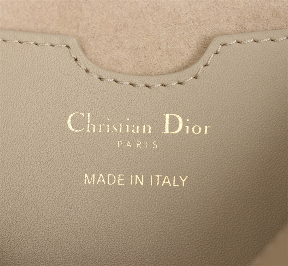 LARGE DIOR BOBBY BAG Beige Box Calfskin