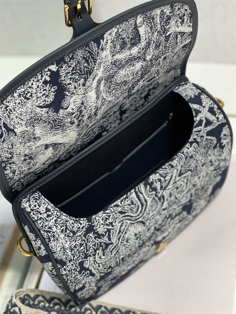 LARGE DIOR BOBBY BAG Oblique