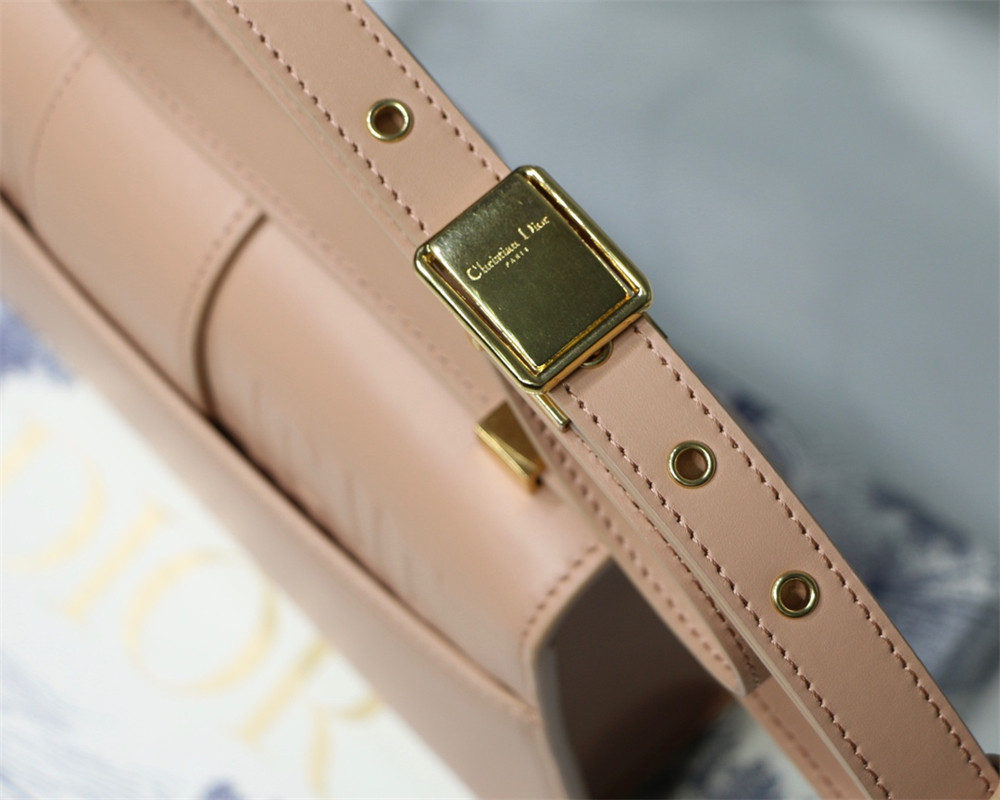 DIOR 30 MONTAIGNE CHAIN BAG PINK