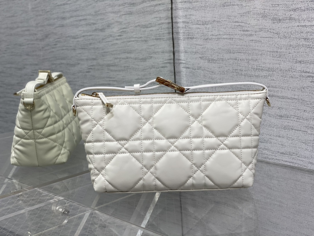 MEDIUM DIOR TRAVEL NOMAD POUCH WHITE