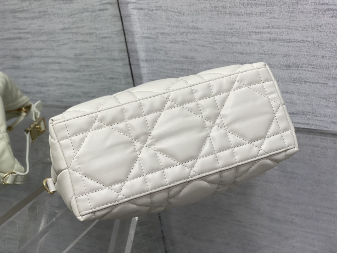 MEDIUM DIOR TRAVEL NOMAD POUCH WHITE