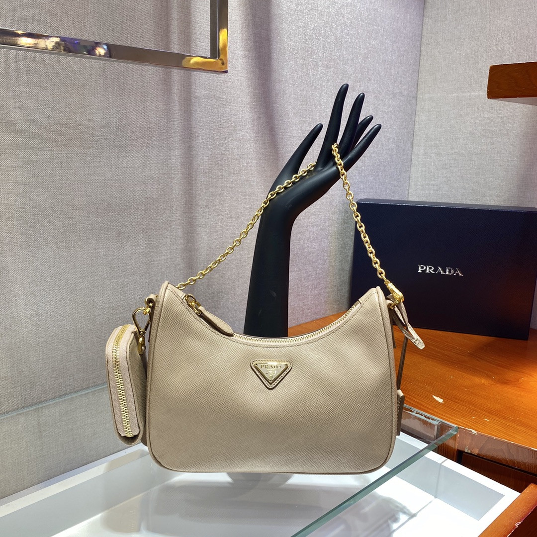 Prada Re-Edition 2005 Saffiano leather bag