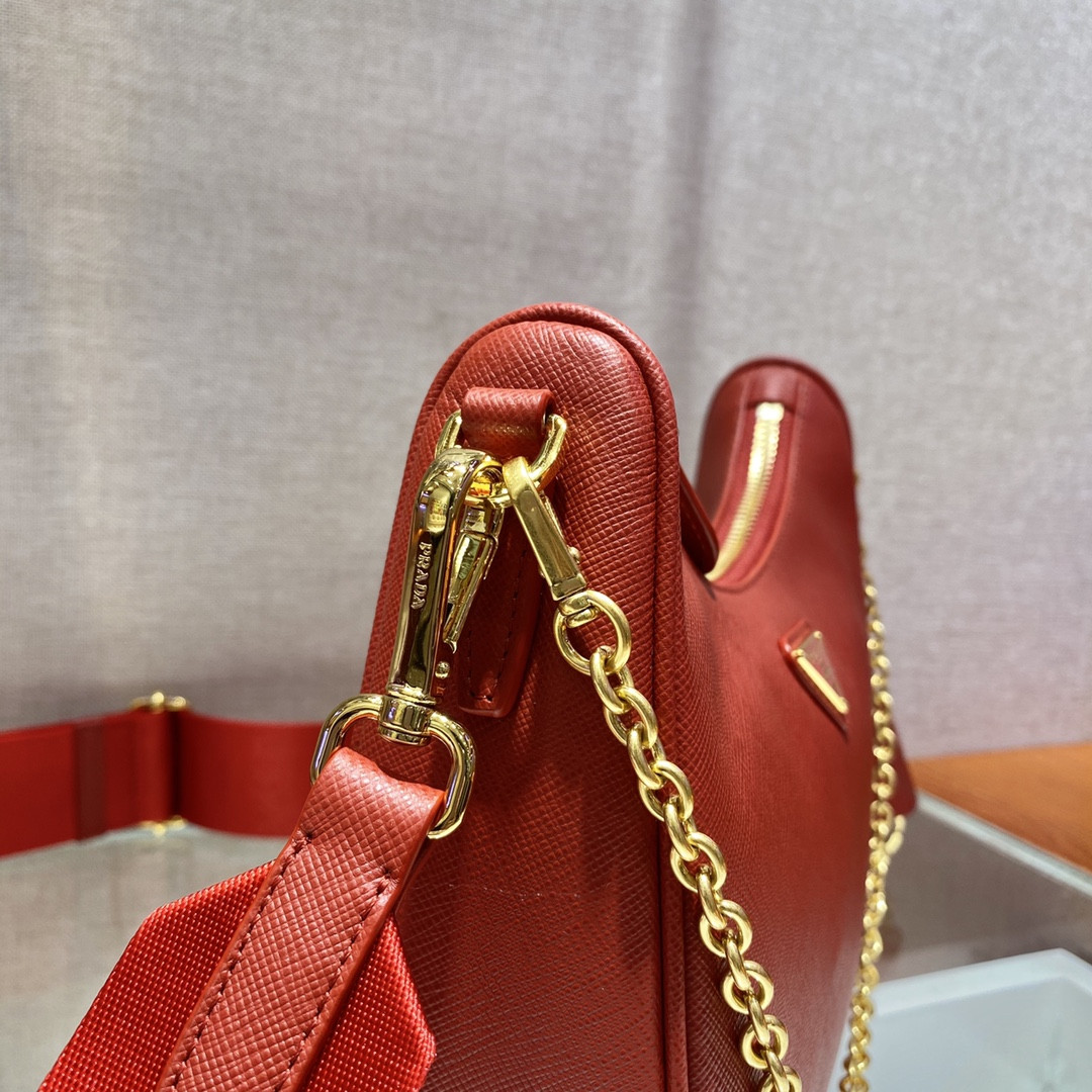 Prada Re-Edition 2005 Saffiano leather bag Red