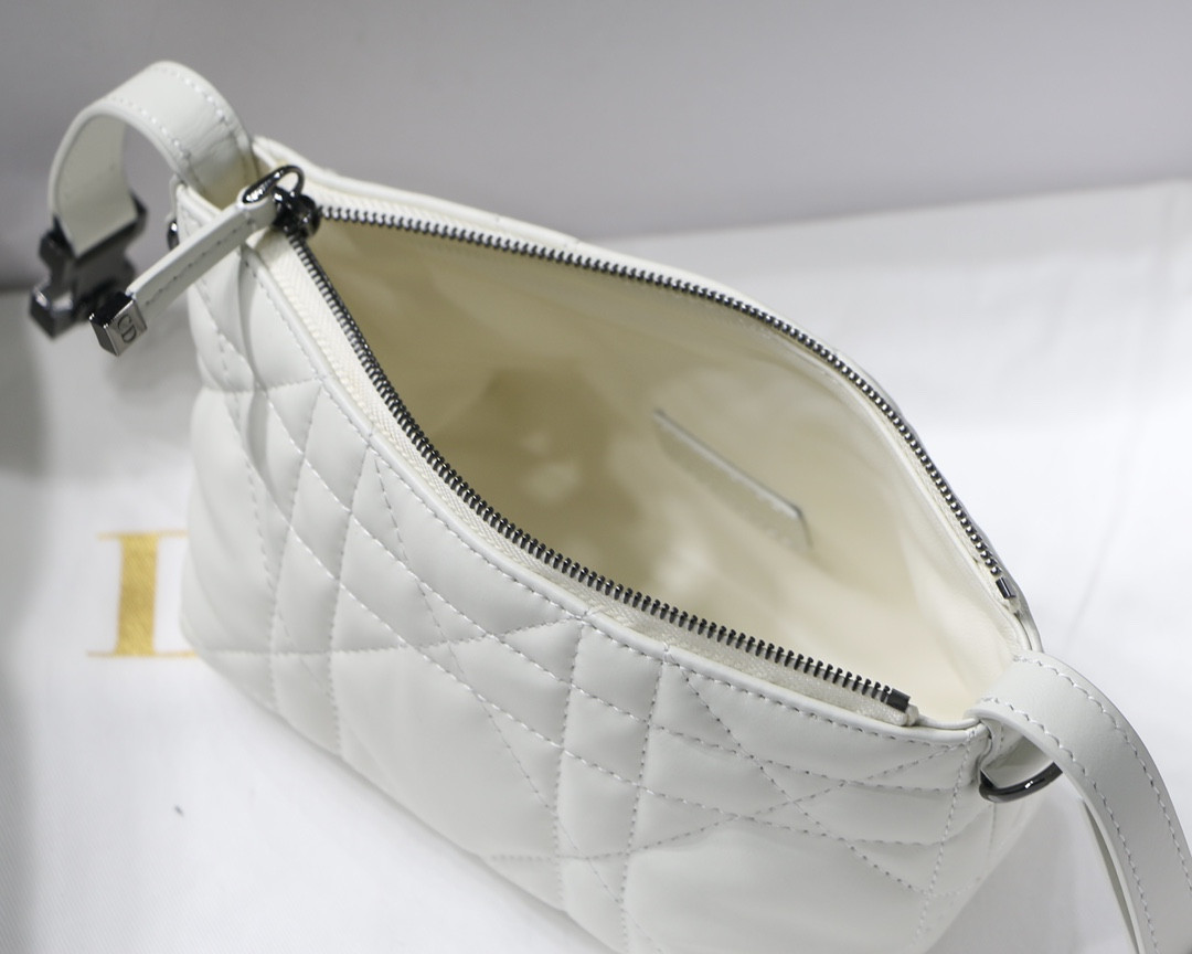 DIOR TRAVEL NOMAD POUCH WHITE