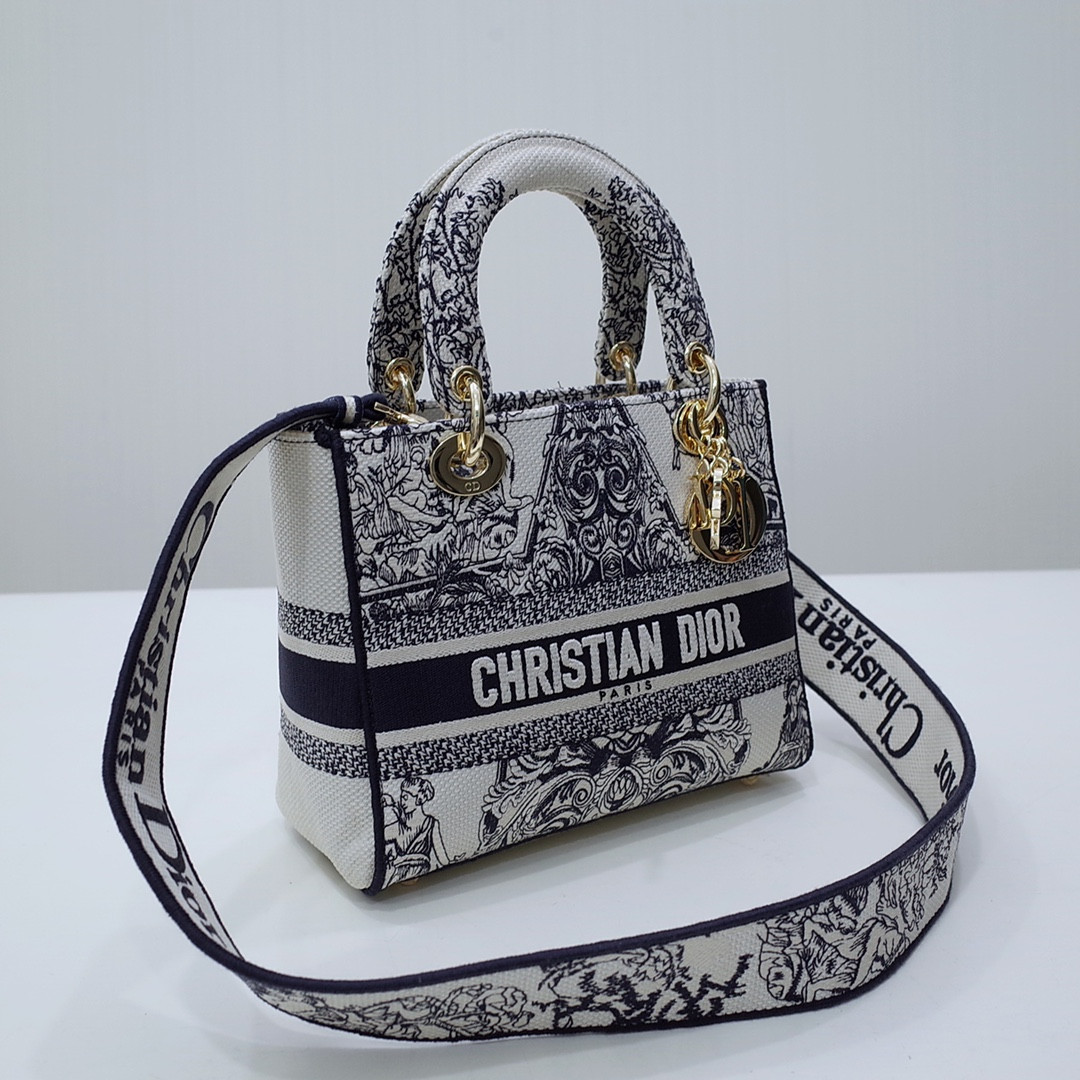 MEDIUM DIOR LADY D-LITE BAG  24 x 20 x 11 cm