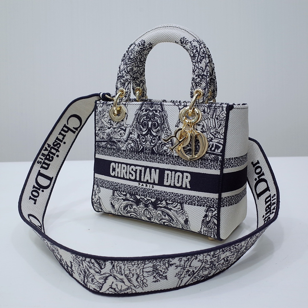 MEDIUM DIOR LADY D-LITE BAG  24 x 20 x 11 cm