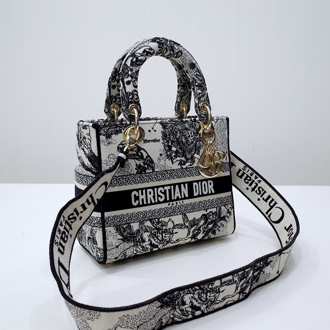 MEDIUM DIOR LADY D-LITE BAG  24 x 20 x 11 cm