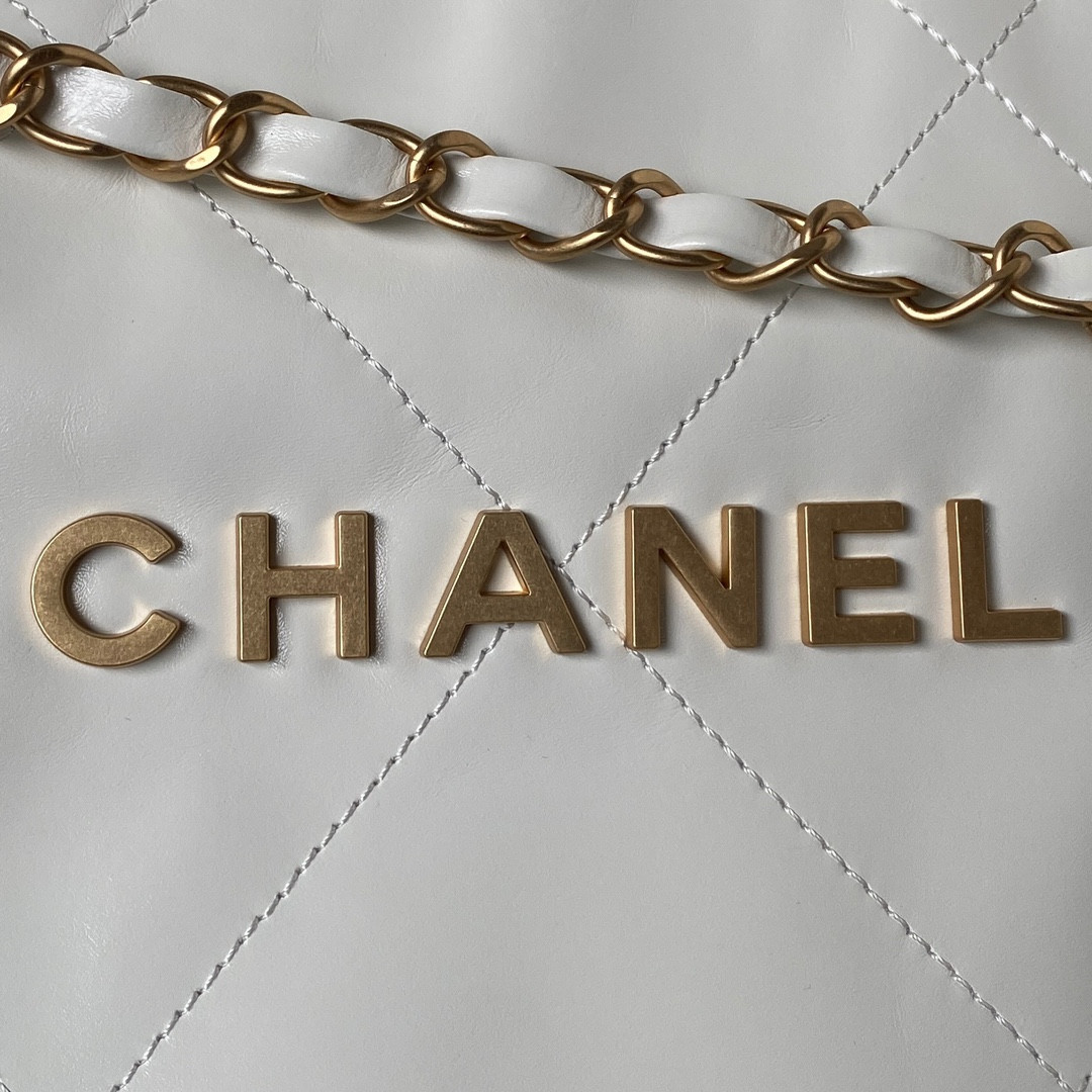 CHANEL 22 HANDBAG Shiny Calfskin white 30×45×8cm