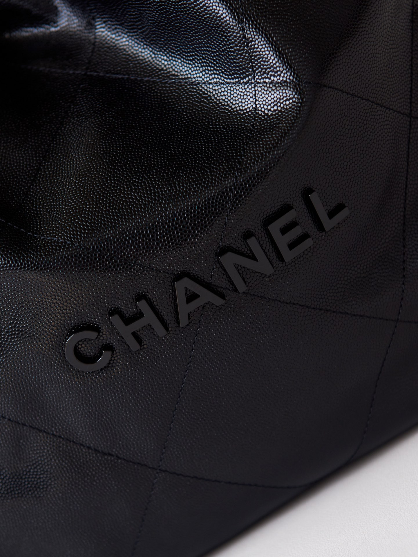 CHANEL 22 HANDBAG Shiny Calfskin Black 15.2×16.4×3.1 in