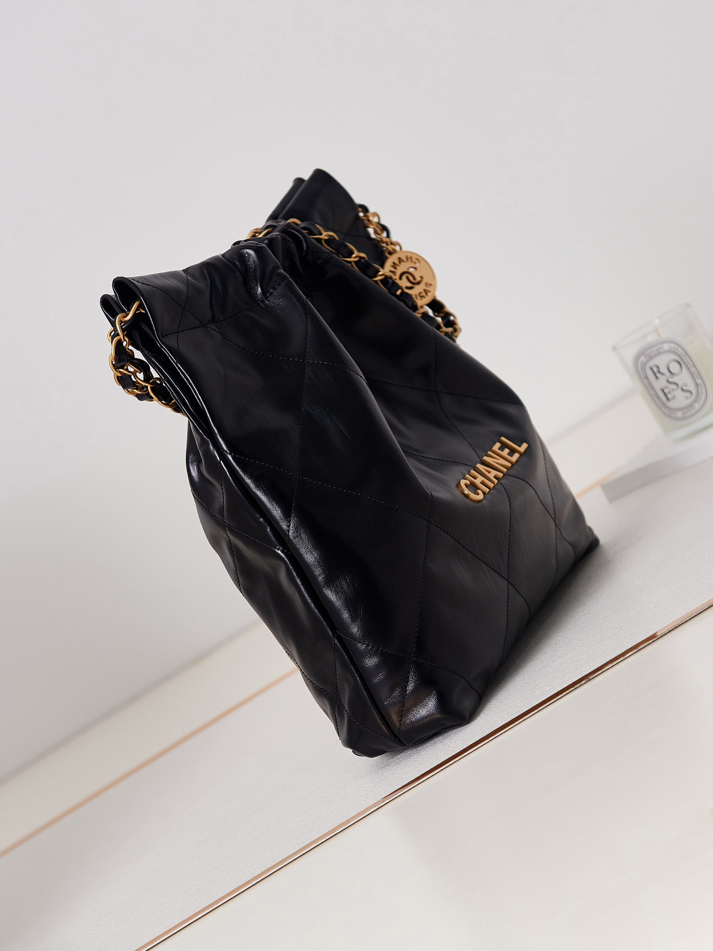 CHANEL 22 SMALL HANDBAG Shiny Calfskin & GOLD Metal BLACK 13.7×14.4×2.7 in