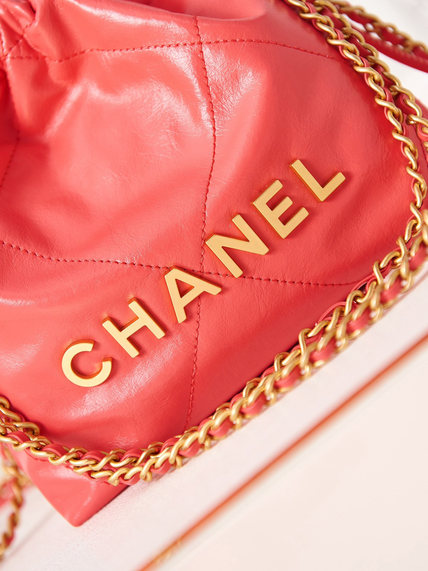 CHANEL 22 MINI HANDBAG Shiny Calfskin red 7.8 × 7.4 × 2.3 in