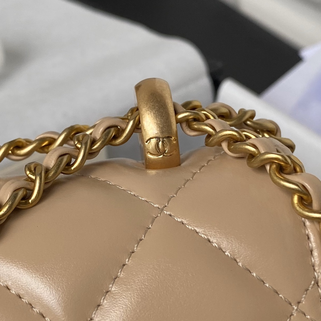 CHANEL FLAP BAG Apricot 22×14.5×8cm