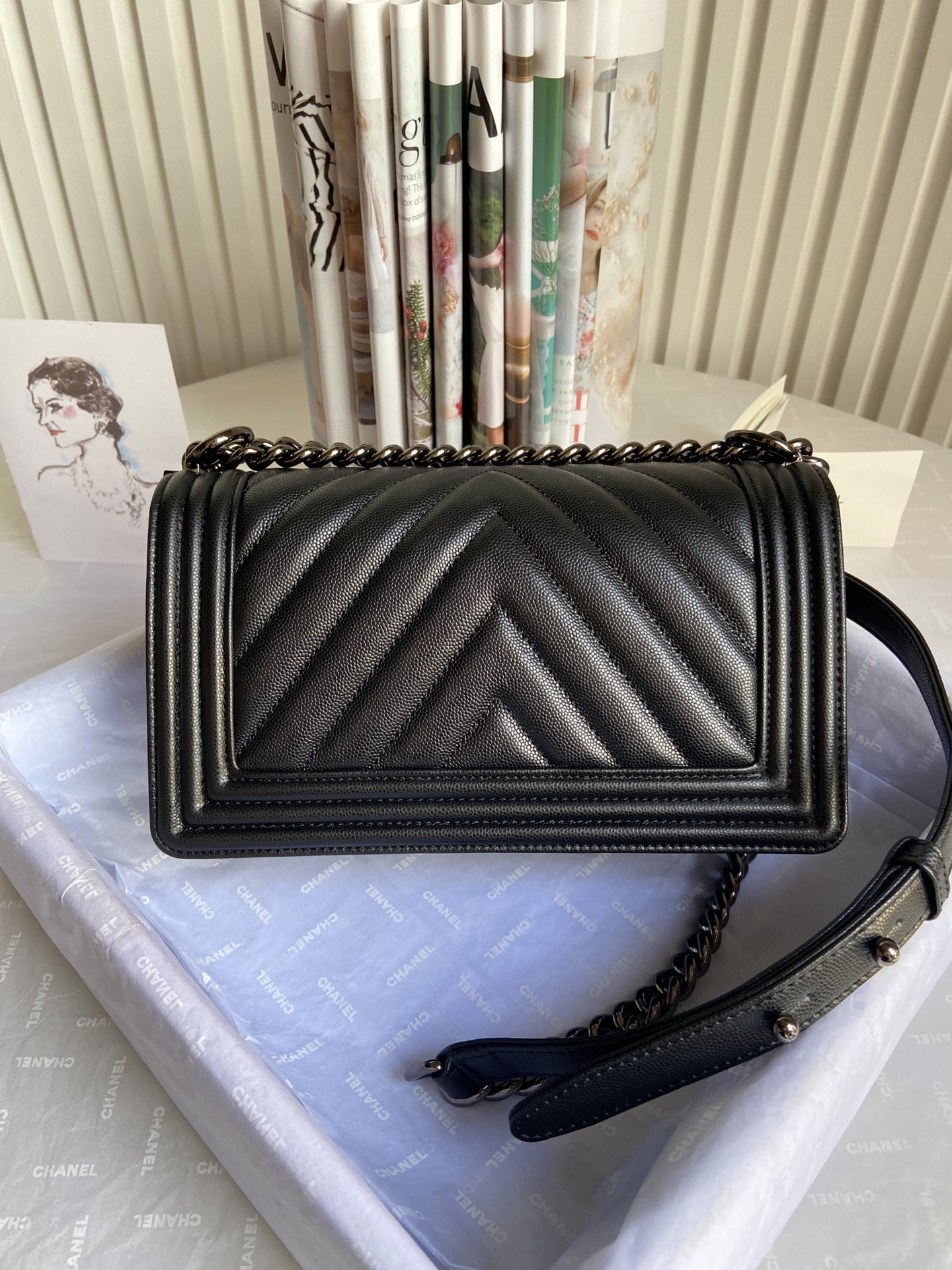 BOY CHANEL HANDBAG Shiny Grained Calfskin Black 5.9 × 9.8 × 3.5 in