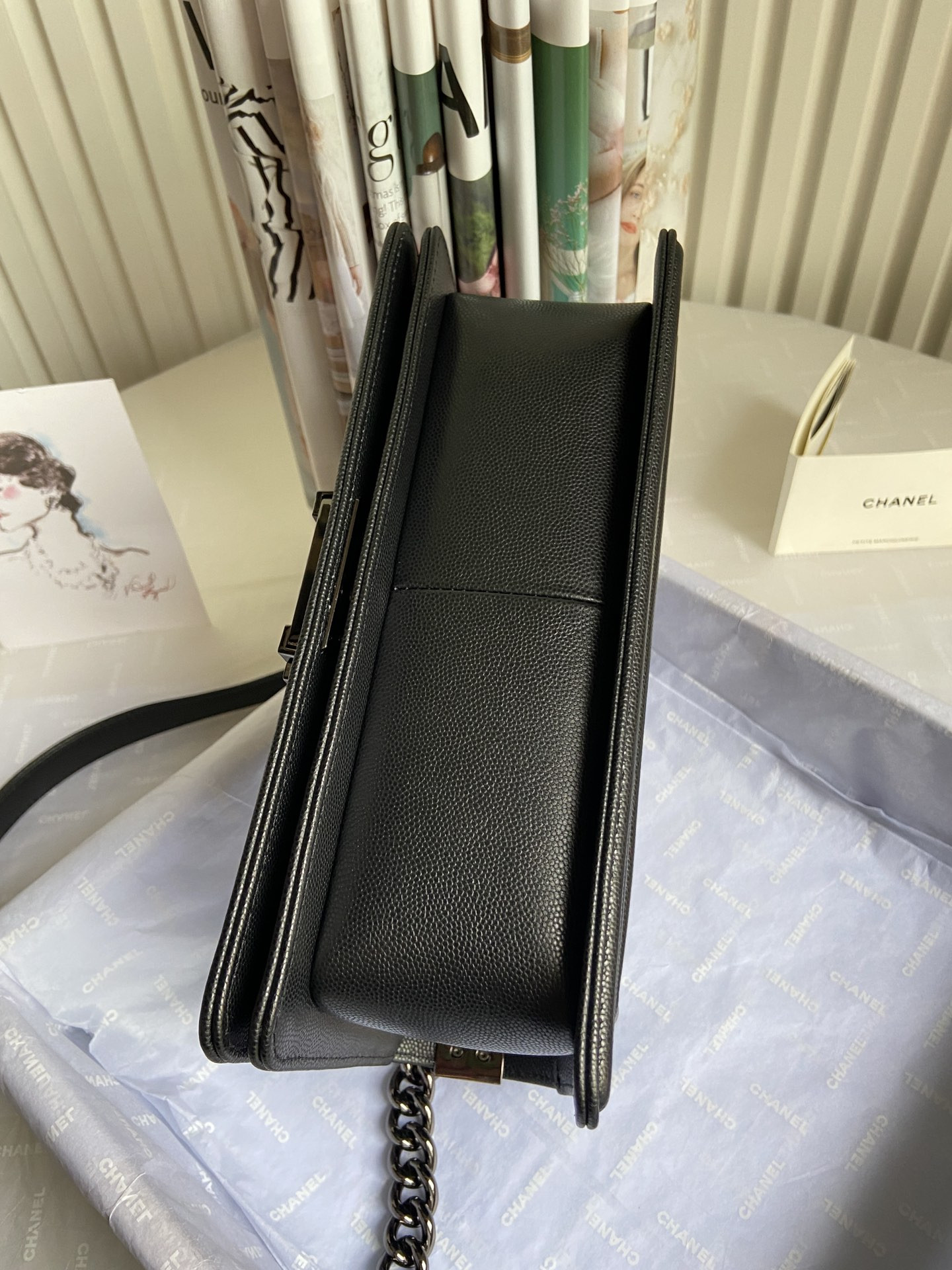 BOY CHANEL HANDBAG Shiny Grained Calfskin Black 5.9 × 9.8 × 3.5 in