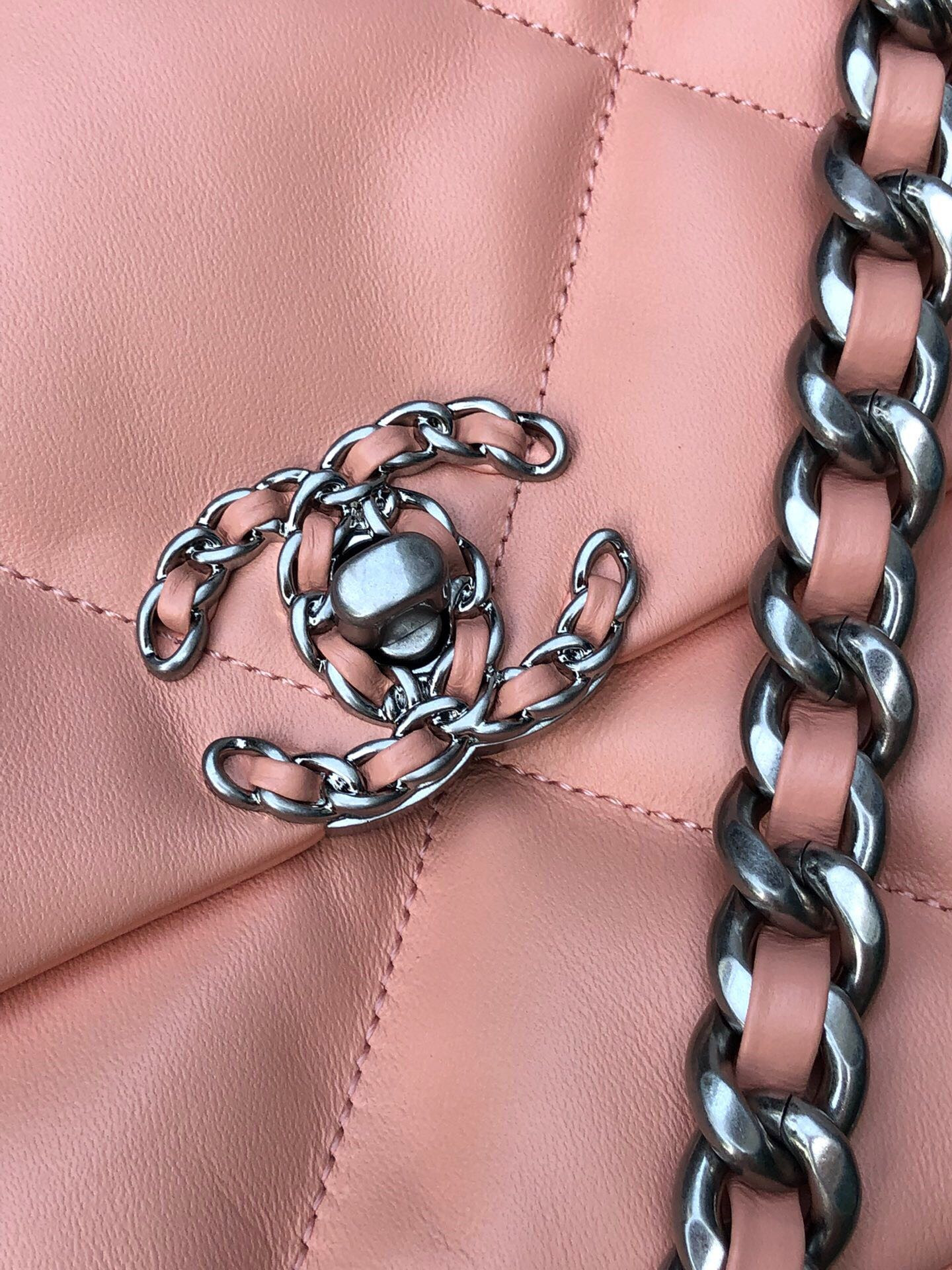 CHANEL 19 LARGE HANDBAG Shiny Leather, Gold-Tone, Silver-Tone & Ruthenium-Finish Metal Light Pink 7.8 × 11.7 × 3.9 in