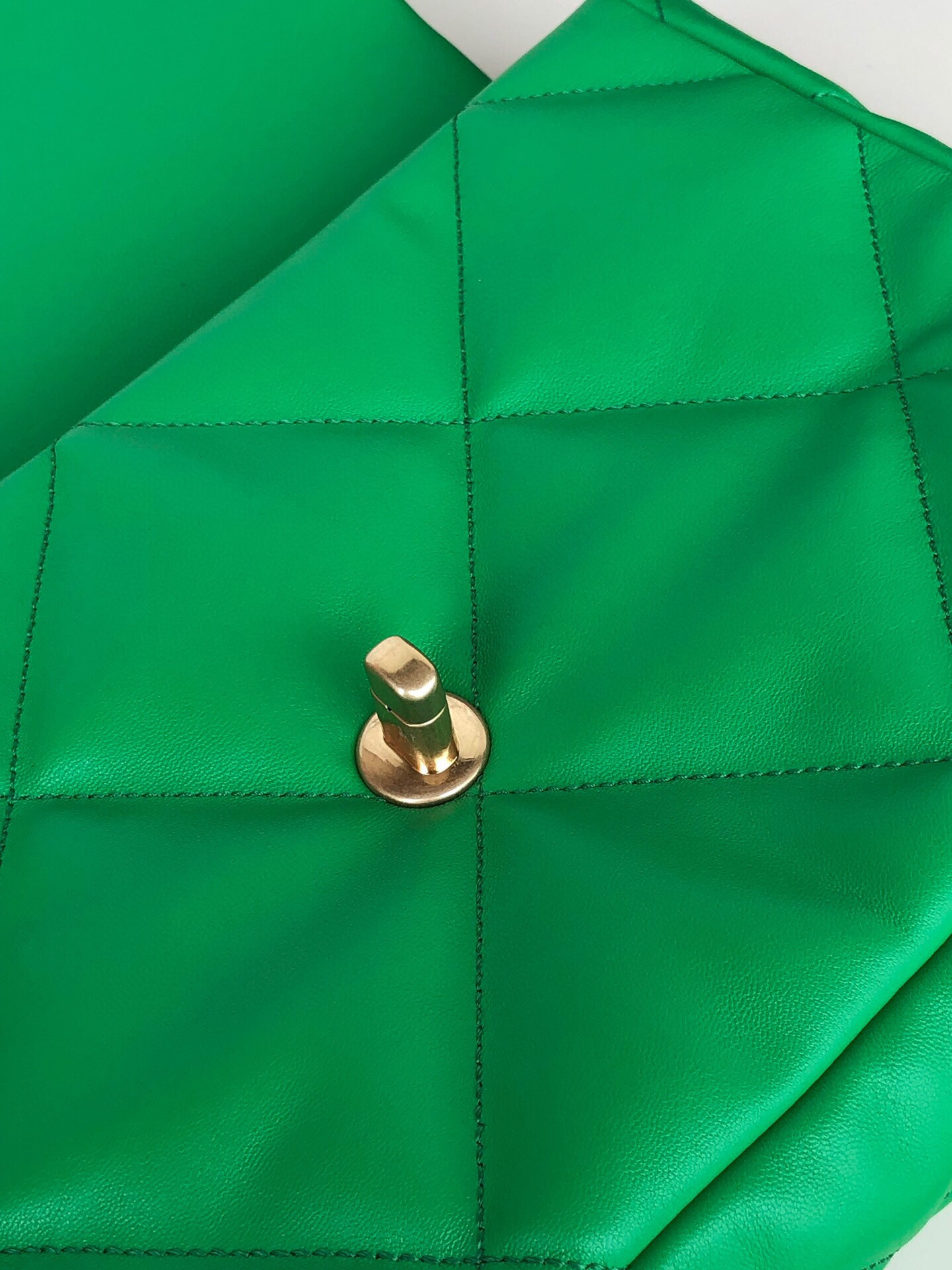 CHANEL 19 LARGE HANDBAG Shiny Leather, Gold-Tone, Silver-Tone & Ruthenium-Finish Metal Green 7.8 × 11.7 × 3.9 in