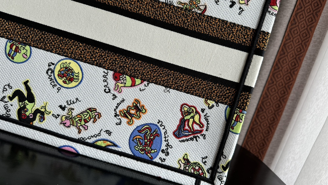 MEDIUM DIOR BOOK TOTE White Multicolor Dragon Zodiac Embroidery 14 x 11 x 6.5 inches