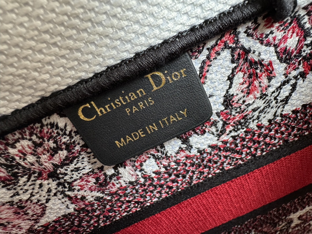 Small DIOR BOOK TOTE WHITE AND RED LE CŒUR DES PAPILLONS EMBROIDERY 10.5 x 8.5 x 5.5 inches