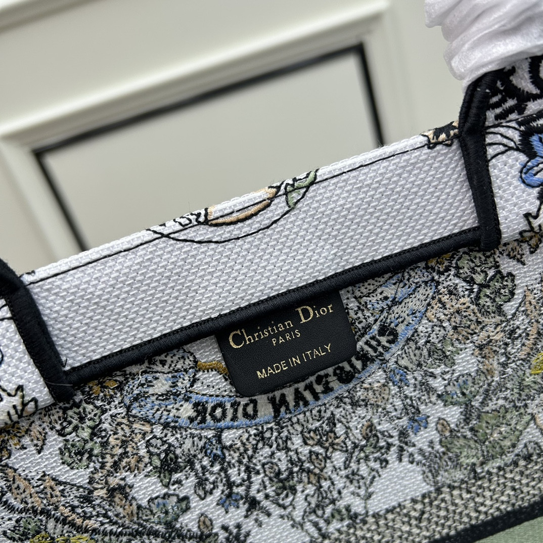 Large DIOR BOOK TOTE WHITE MULTICOLOR TOILE DE JOUY MEXICO EMBROIDERY 16.5 x 14 x 7.5 inches