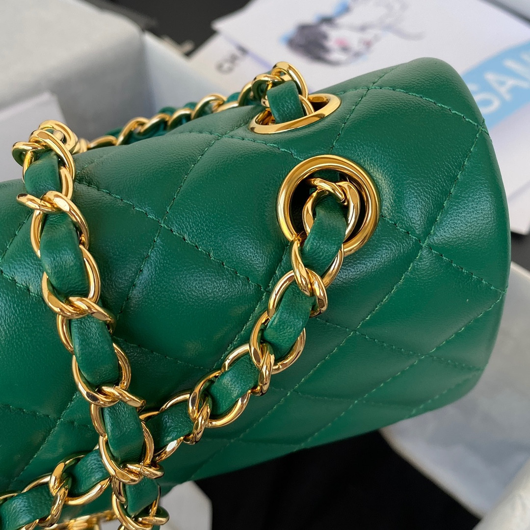 CHANEL SMALL CLASSIC HANDBAG Grained SHINY Calfskin & Gold-Tone Metal Green 5.7 × 9 × 2.3 in