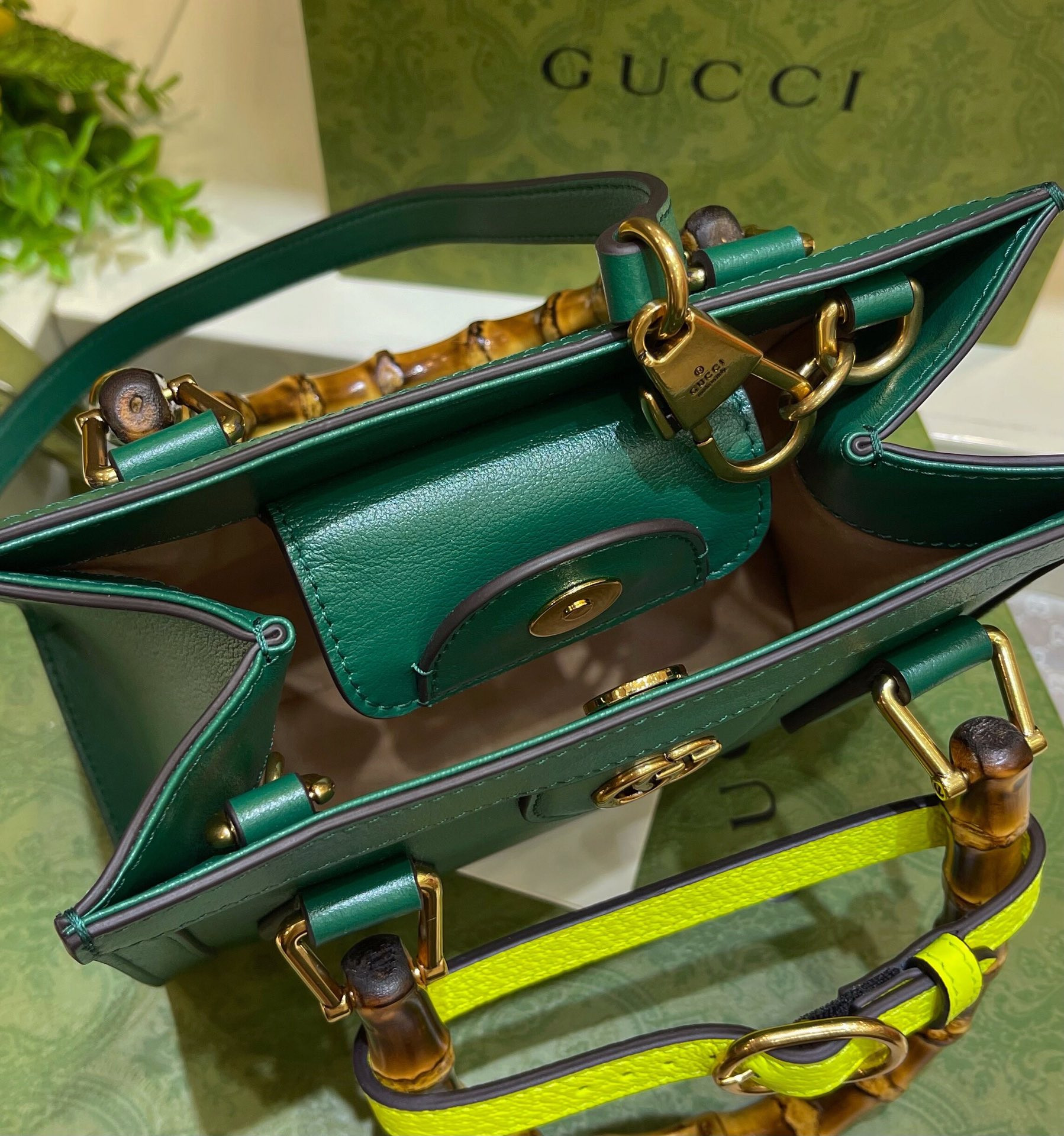 GUCCI DIANA MINI TOTE BAG Green 20W x 16H x 10D CM