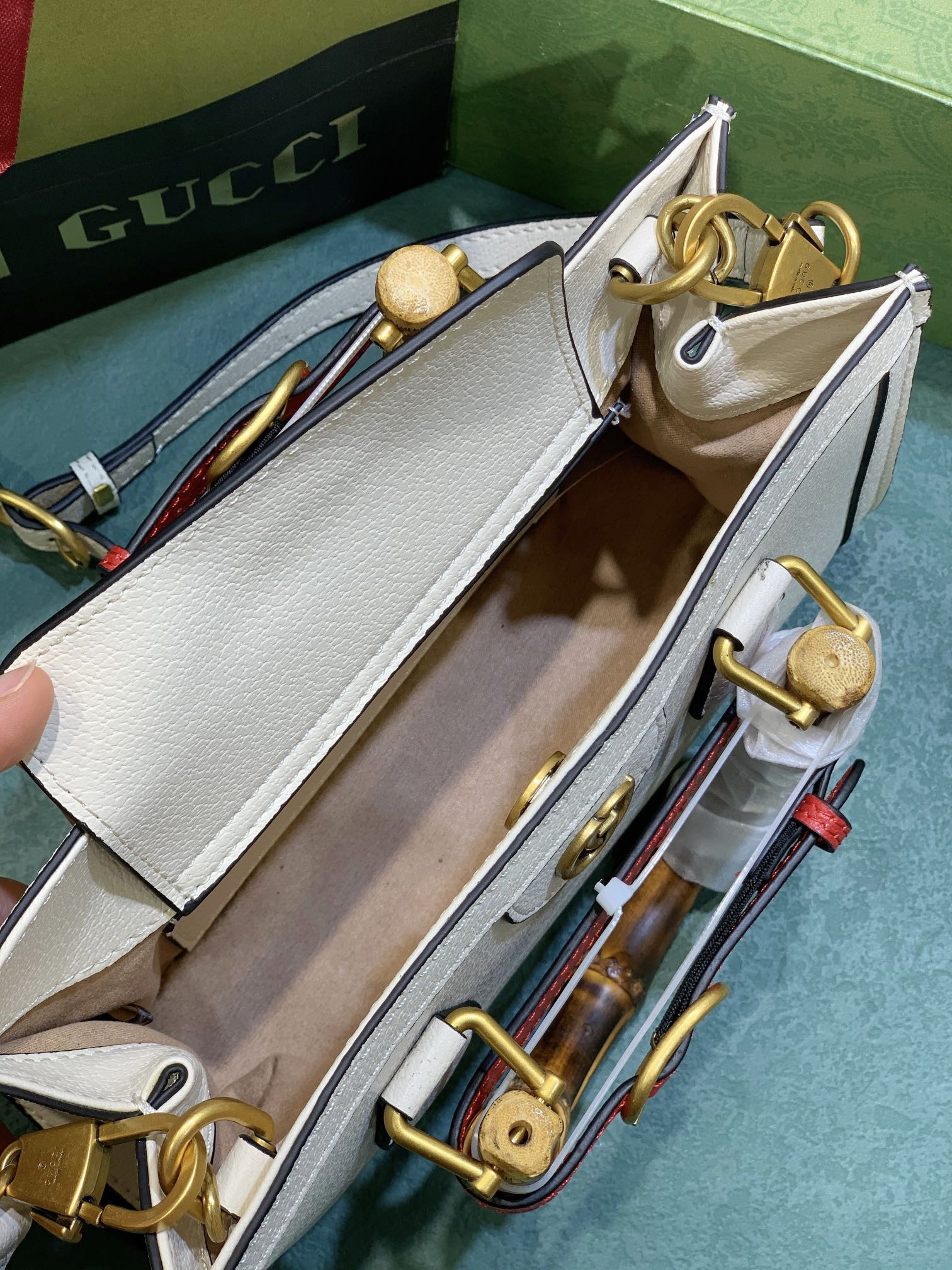 GUCCI DIANA SMALL SHOULDER BAG White 25W x 16H x 9D CM