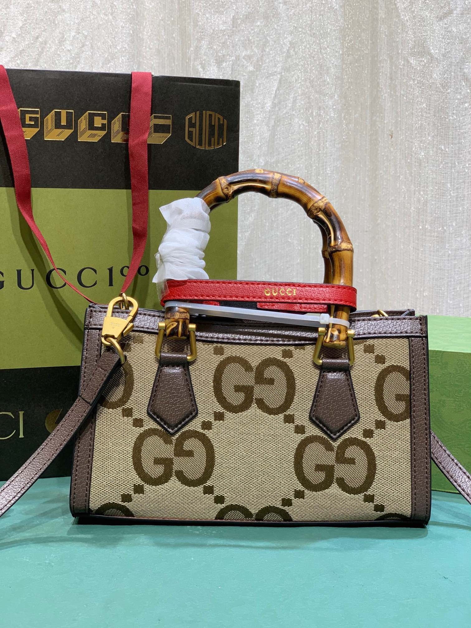 GUCCI DIANA SMALL SHOULDER BAG 25W x 16H x 9D CM