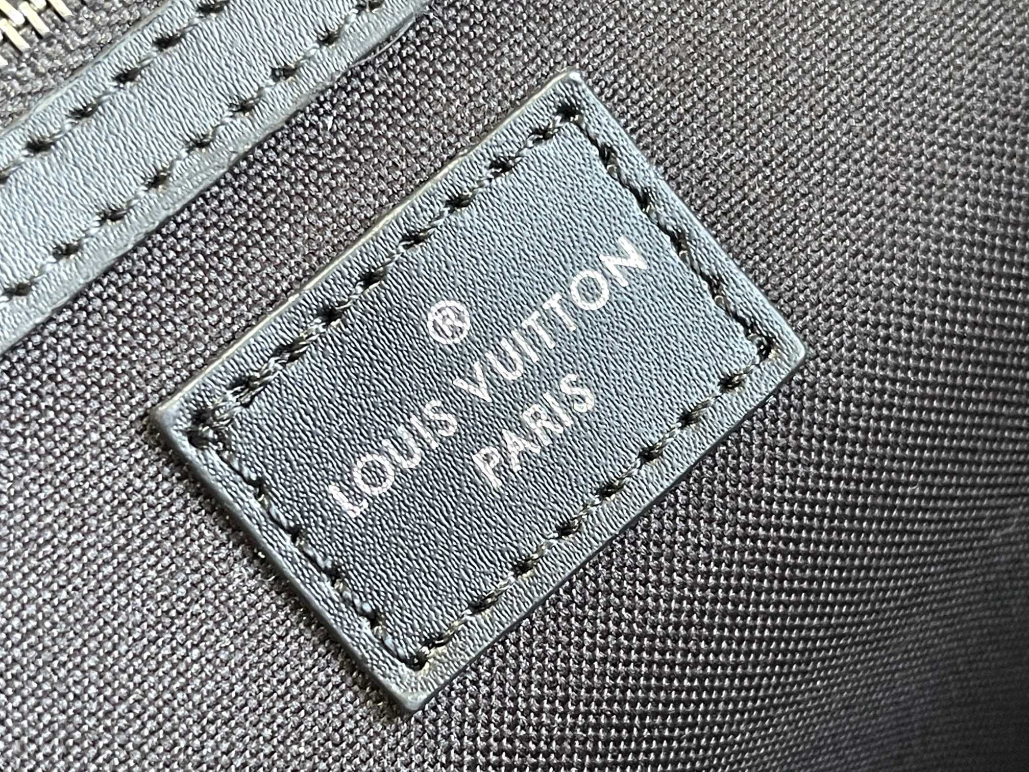 Louis Vuitton Keepall Bandoulière 50 M21382