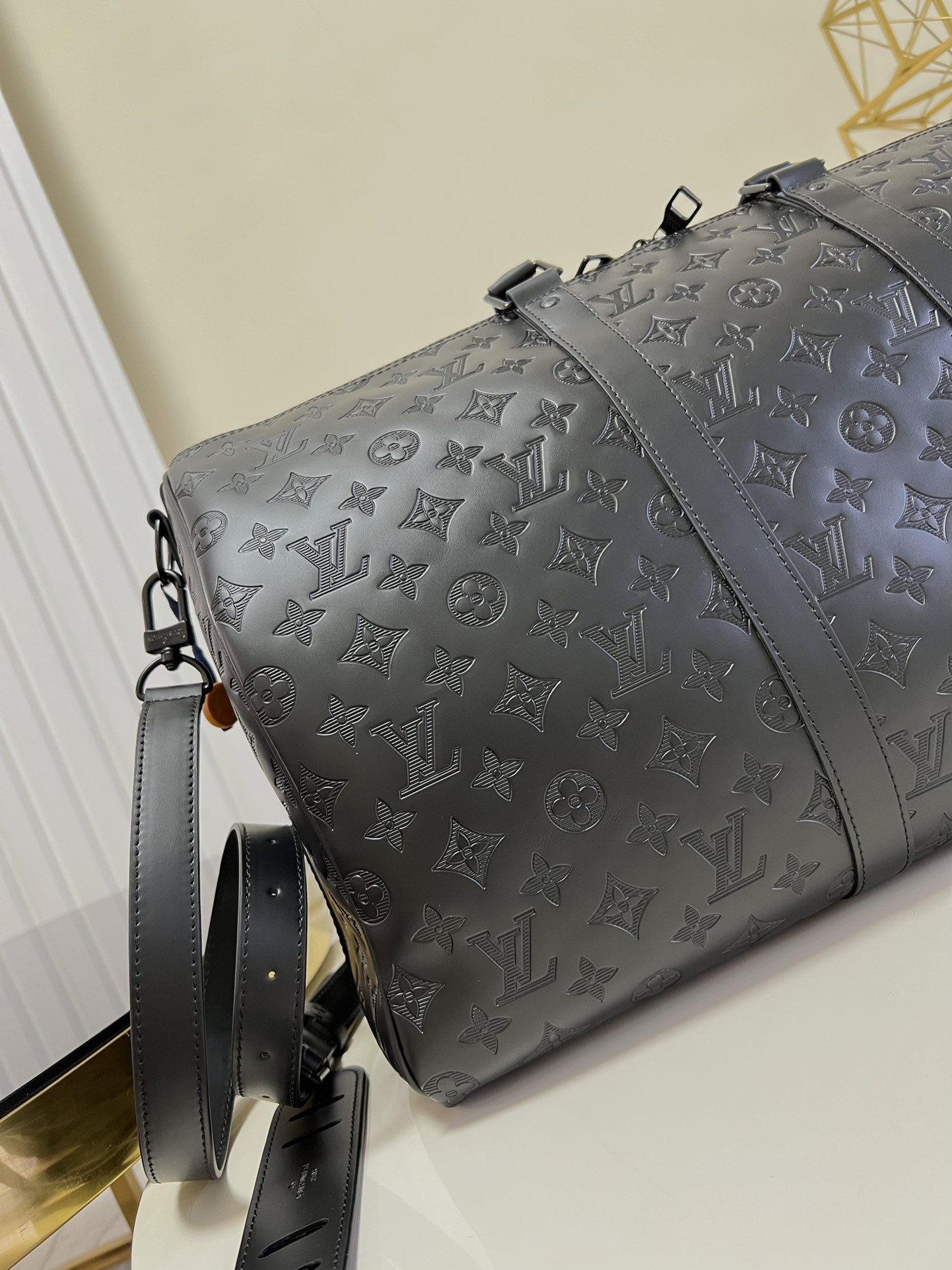 Louis Vuitton Keepall Bandoulière 50 M44810