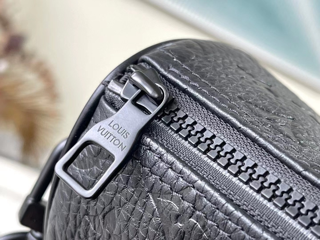 Louis Vuitton Keepall Bandoulière 25 M20900 9.8 x 5.9 x 4.3 inches