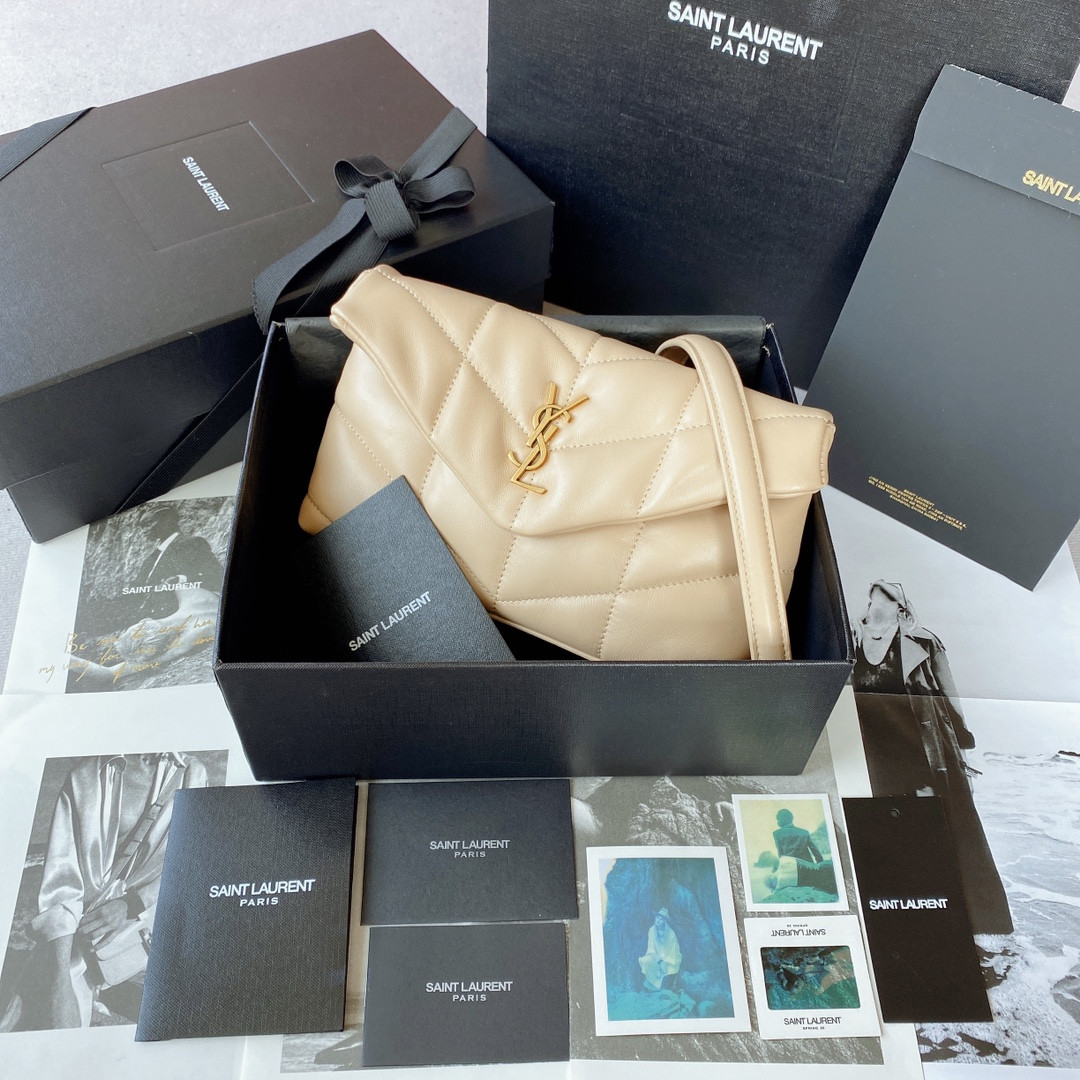 YSL PUFFER IN LEATHER BEIGE 23 X 15.5 X 5.8 CM