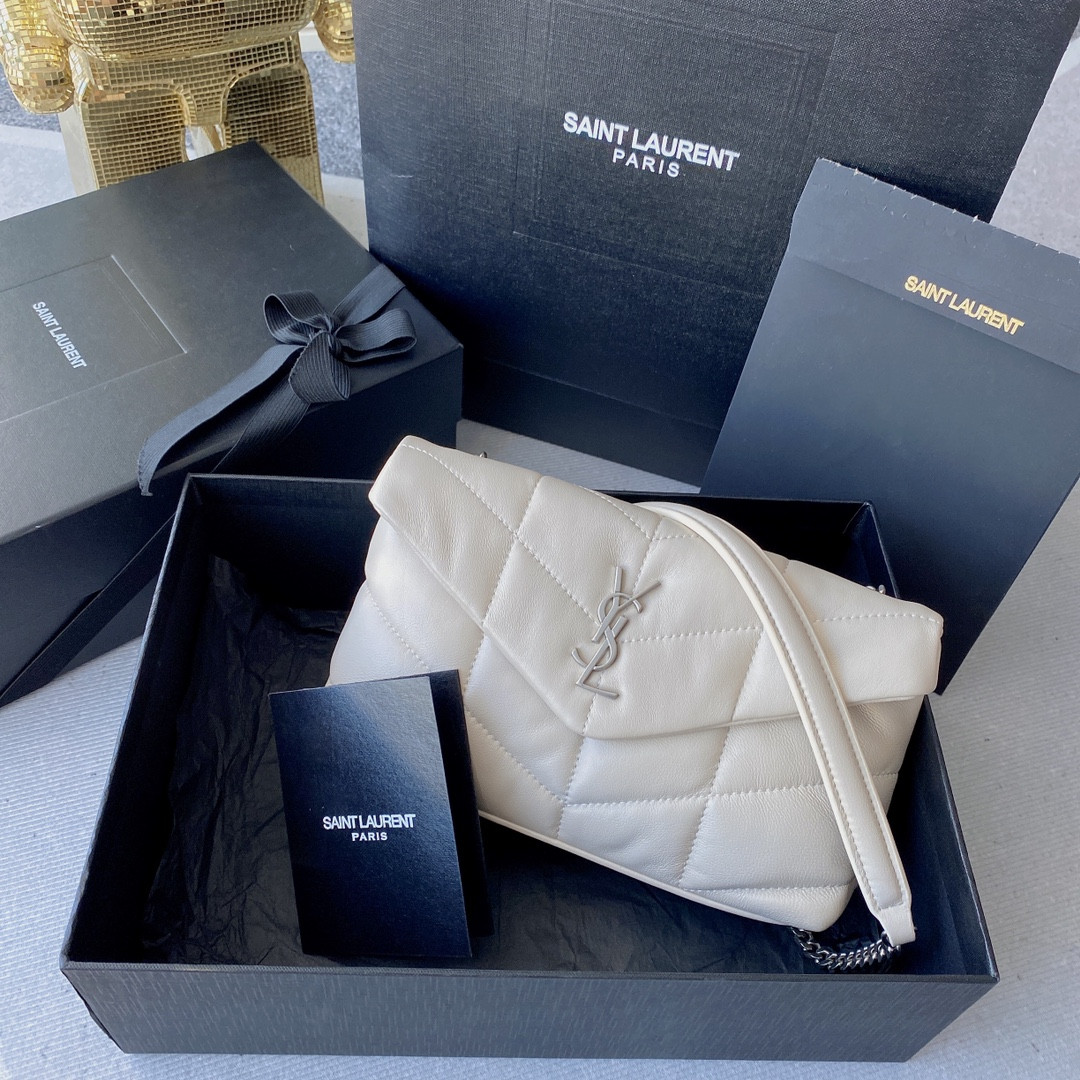 YSL PUFFER IN LEATHER WHITE SILVER 23 X 15.5 X 5.8 CM