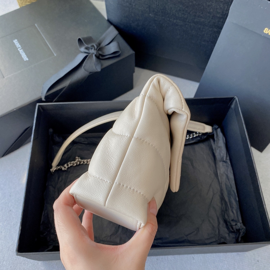 YSL PUFFER IN LEATHER WHITE SILVER 23 X 15.5 X 5.8 CM