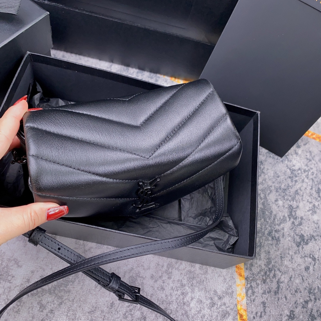 YSL TOY LOULOU IN QUILTED LEATHER ALL BLACK 7.9 X 5.5 X 3 INCHES