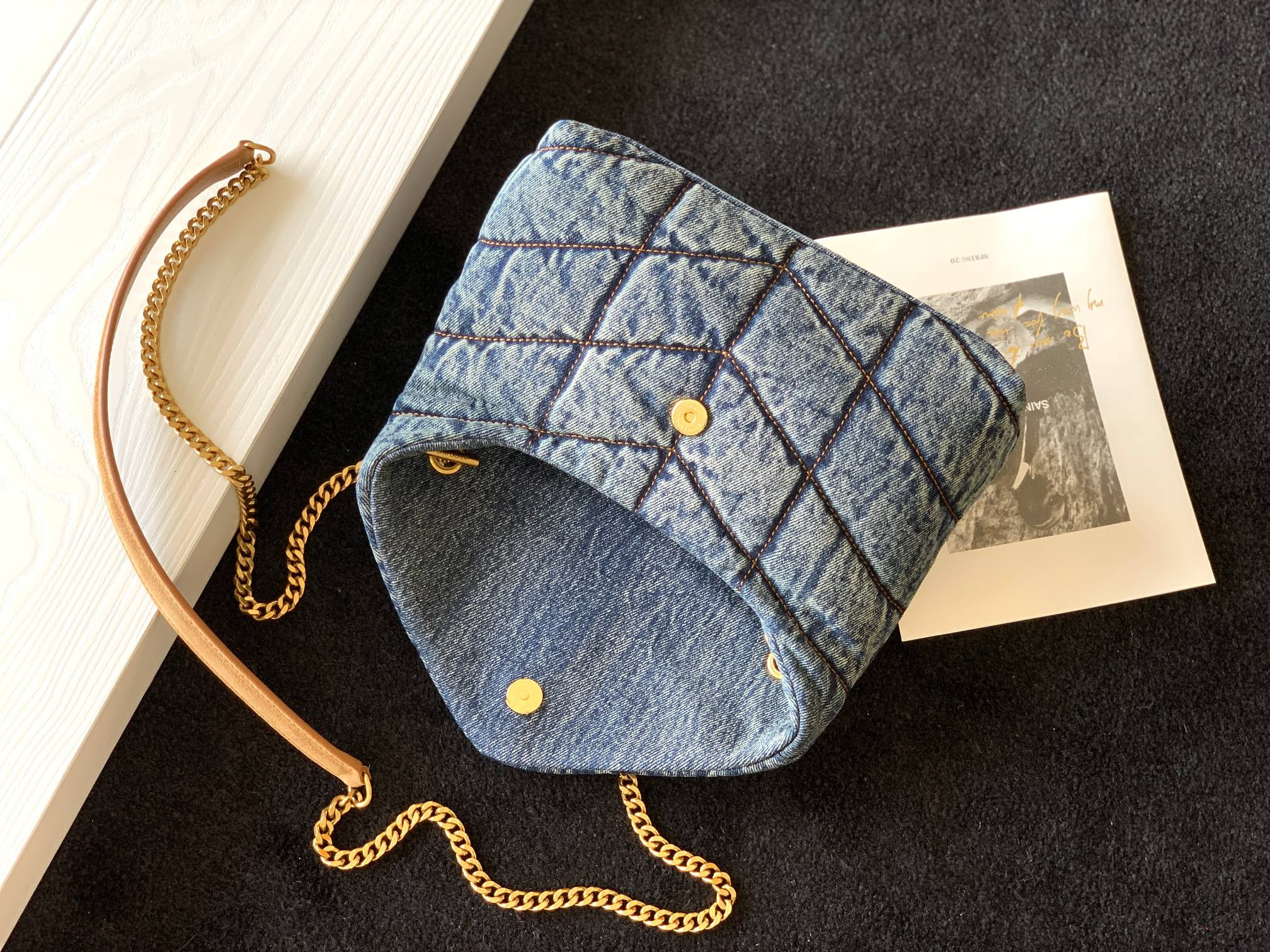 YSL PUFFER IN SUEDE AND DENIM RODEO BLUE 23 X 15.5 X 5.8 CM