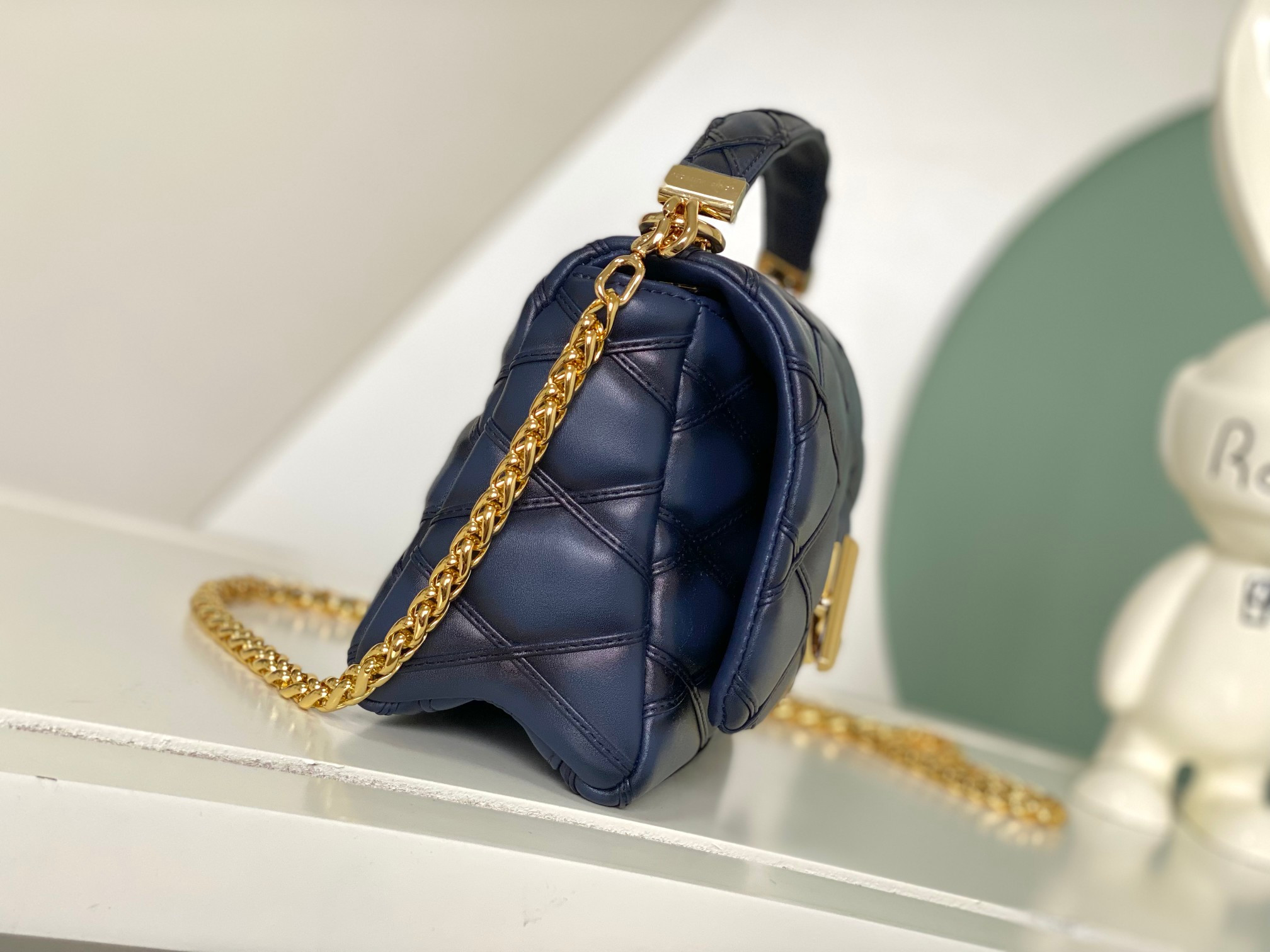 LOUIS VUITTON M14956 GO-14 MM 9.1 x 6.3 x 3.9 inches